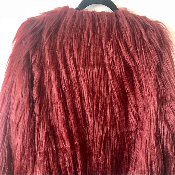 NWT Faux fur long hair burgundy coat - Picture 5 of 8